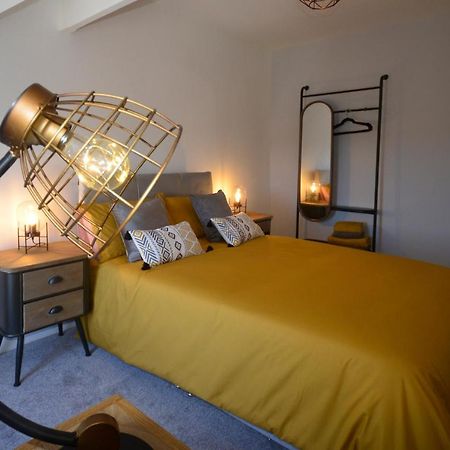 Heritage Holiday Accommodation Pembroke Dock Extérieur photo