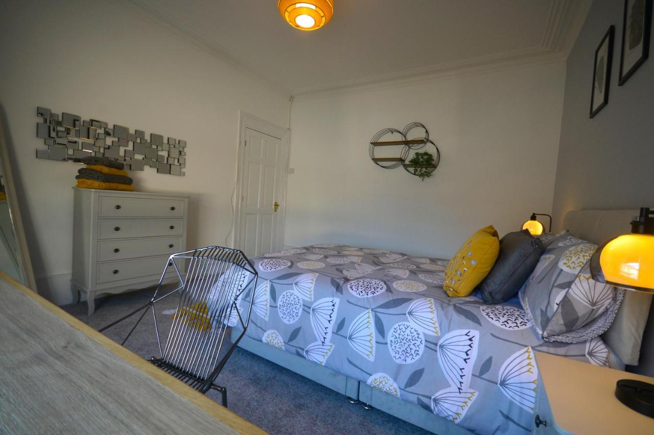Heritage Holiday Accommodation Pembroke Dock Extérieur photo