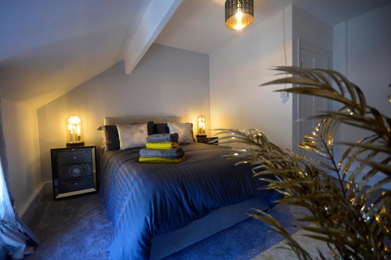 Heritage Holiday Accommodation Pembroke Dock Extérieur photo